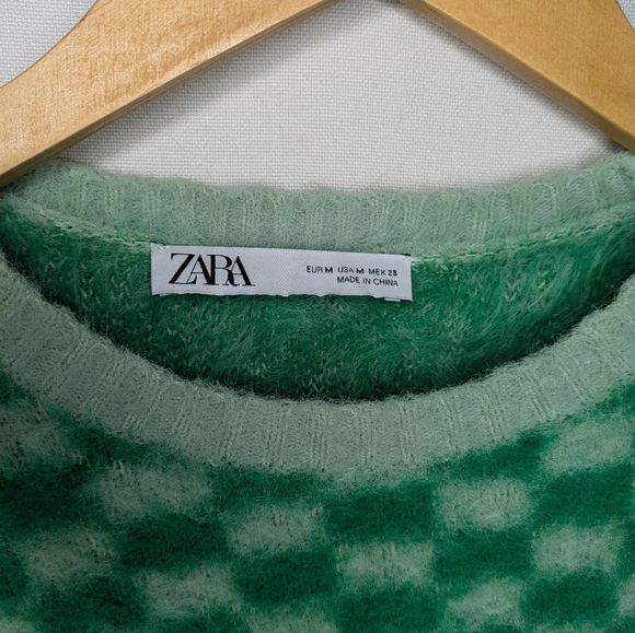 Zara Dark and Light Green Checkered Knit Fuzzy Long Sleeve Cropped Sweater Sz M - Picture 5 of 8